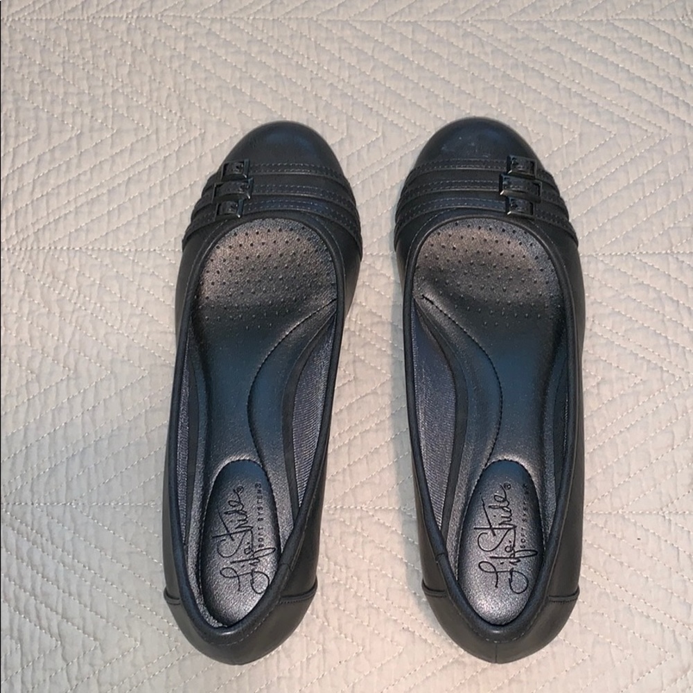 LIFE STRIDE MINI HEELS